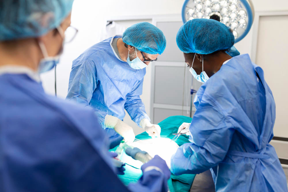 Colocación de catéter de hemodiálisis: Procedimiento seguro para el tratamiento renal